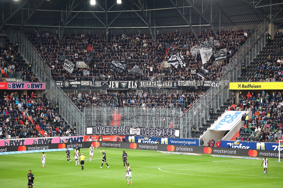 LASK - Sturm Graz
Oesterreichische Fussball Bundesliga, 27. Runde, LASK - SK Sturm Graz, Arena Linz, 19.04.2026.

Foto zeigt Fans von Sturm

