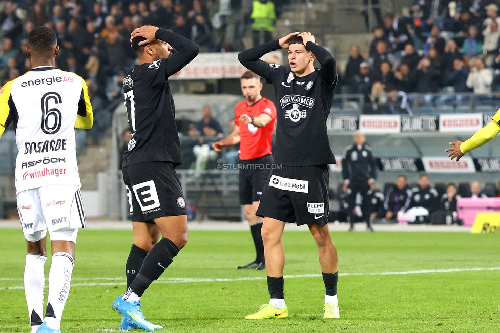Sturm Graz - LASK
Oesterreichische Fussball Bundesliga, 28. Runde, SK Sturm Graz - LASK, Stadion Graz-Liebenau, 22.04.2026. 

Foto zeigt Arjan Malic (Sturm) und Maurice Maximilian Malone (Sturm)
