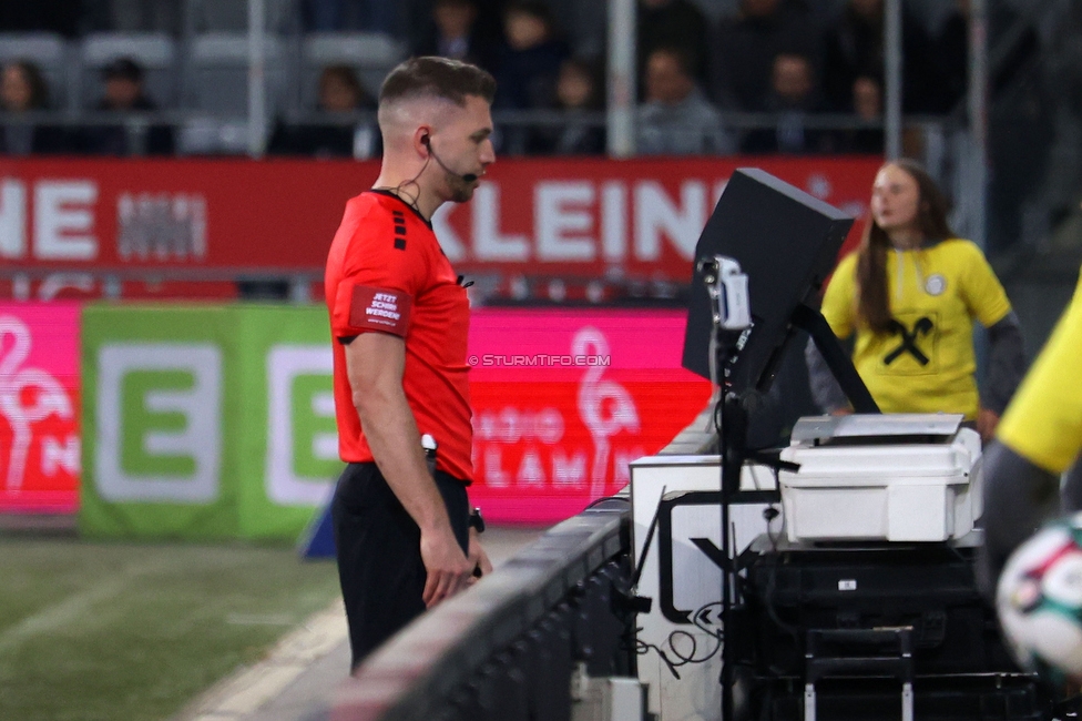 Sturm Graz - LASK
Oesterreichische Fussball Bundesliga, 28. Runde, SK Sturm Graz - LASK, Stadion Graz-Liebenau, 22.04.2026. 

Foto zeigt den Schiedsrichter
