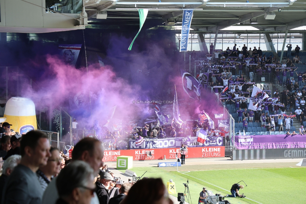 Sturm Graz - Austria Wien
Oesterreichische Fussball Bundesliga, 29. Runde, SK Sturm Graz - FK Austria Wien, Stadion Graz-Liebenau, 26.04.2026. Foto zeigt Fans von Austria Wien mit einer Choreografie
Schlüsselwörter: pyrotechnik