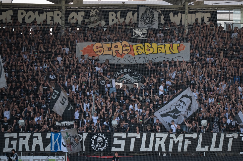Sturm Graz - Austria Wien
Oesterreichische Fussball Bundesliga, 29. Runde, SK Sturm Graz - FK Austria Wien, Stadion Graz-Liebenau, 26.04.2026. Foto zeigt Fans von Sturm mit einem Spruchband
Schlüsselwörter: sturmflut baby