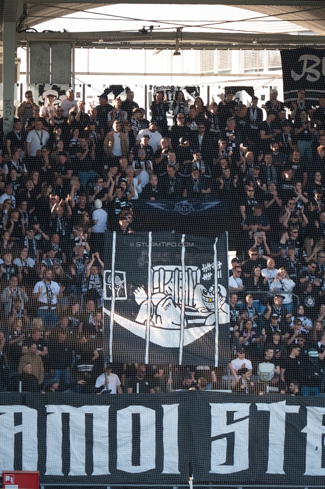 Sturm Graz - Austria Wien
Oesterreichische Fussball Bundesliga, 29. Runde, SK Sturm Graz - FK Austria Wien, Stadion Graz-Liebenau, 26.04.2026. 

Foto zeigt Fans von Sturm mit einer Choreografie
Schlüsselwörter: bastion jewels repression