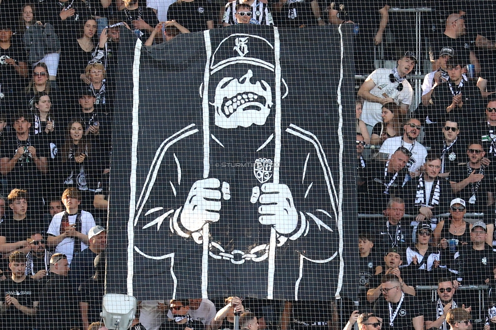 Sturm Graz - Austria Wien
Oesterreichische Fussball Bundesliga, 29. Runde, SK Sturm Graz - FK Austria Wien, Stadion Graz-Liebenau, 26.04.2026. Foto zeigt Fans von Sturm mit einer Choreografie
Schlüsselwörter: bastion jewels repression