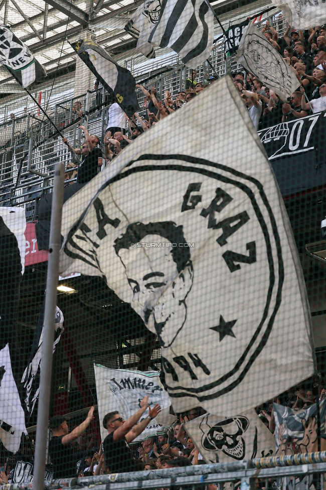 RB Salzburg - Sturm Graz
Oesterreichische Fussball Bundesliga, 30. Runde, FC RB Salzburg - SK Sturm Graz, Stadion Wals-Siezenheim, 03.05.2026.

Foto zeigt Fans von Sturm
Schlüsselwörter: brigata vorsaenger heimo