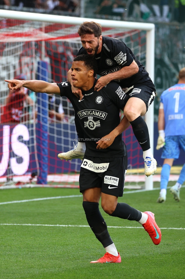 RB Salzburg - Sturm Graz
Oesterreichische Fussball Bundesliga, 30. Runde, FC RB Salzburg - SK Sturm Graz, Stadion Wals-Siezenheim, 03.05.2026.Foto zeigt Axel Kayombo (Sturm)
