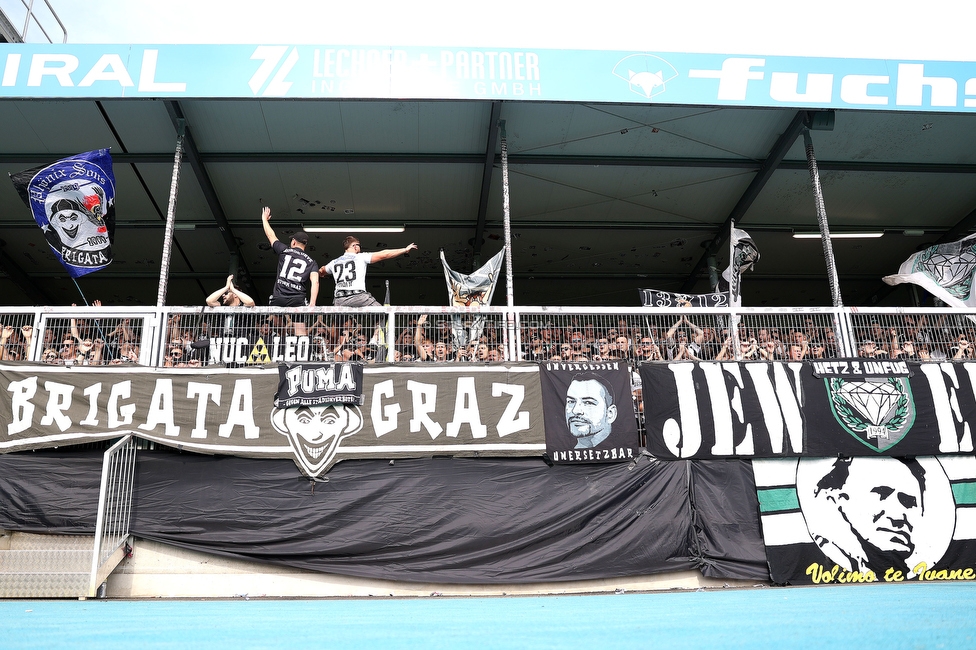 Hartberg - Sturm Graz
Oesterreichische Fussball Bundesliga, 31. Runde, TSV Hartberg - SK Sturm Graz, Profertil Arena Hartberg, 10.05.2026. Foto zeigt Fans von Sturm
