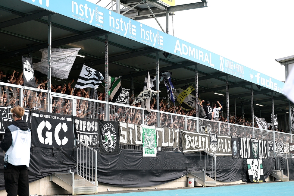 Hartberg - Sturm Graz
Oesterreichische Fussball Bundesliga, 31. Runde, TSV Hartberg - SK Sturm Graz, Profertil Arena Hartberg, 10.05.2026. Foto zeigt Fans von Sturm
