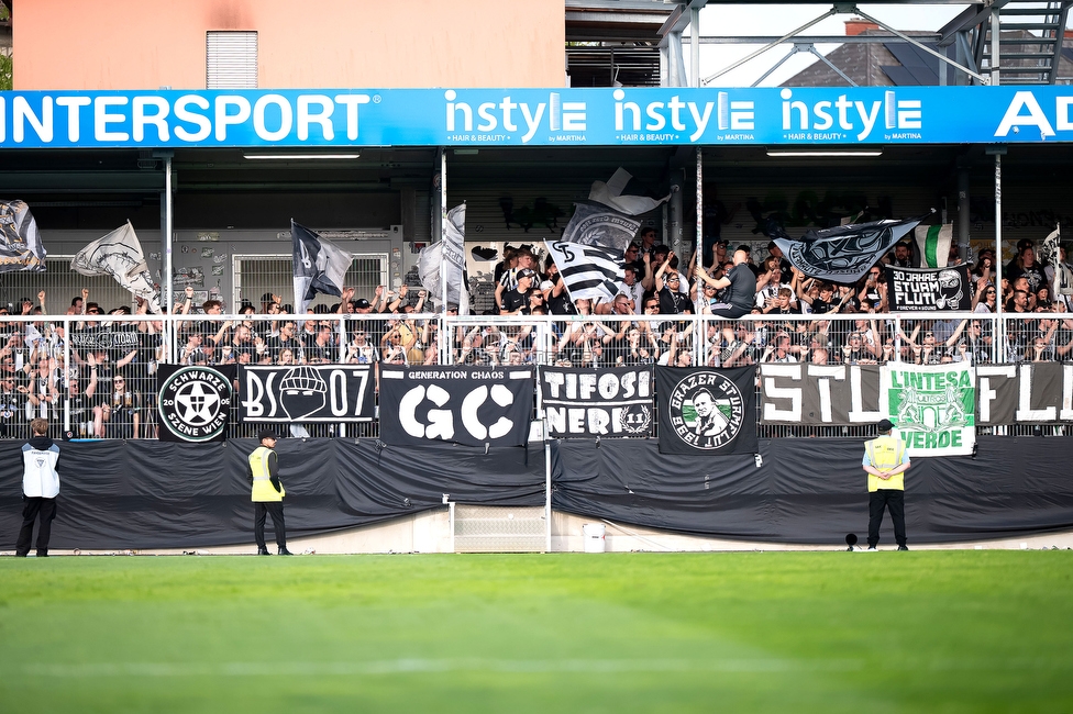 Hartberg - Sturm Graz
Oesterreichische Fussball Bundesliga, 31. Runde, TSV Hartberg - SK Sturm Graz, Profertil Arena Hartberg, 10.05.2026. Foto zeigt Fans von Sturm
