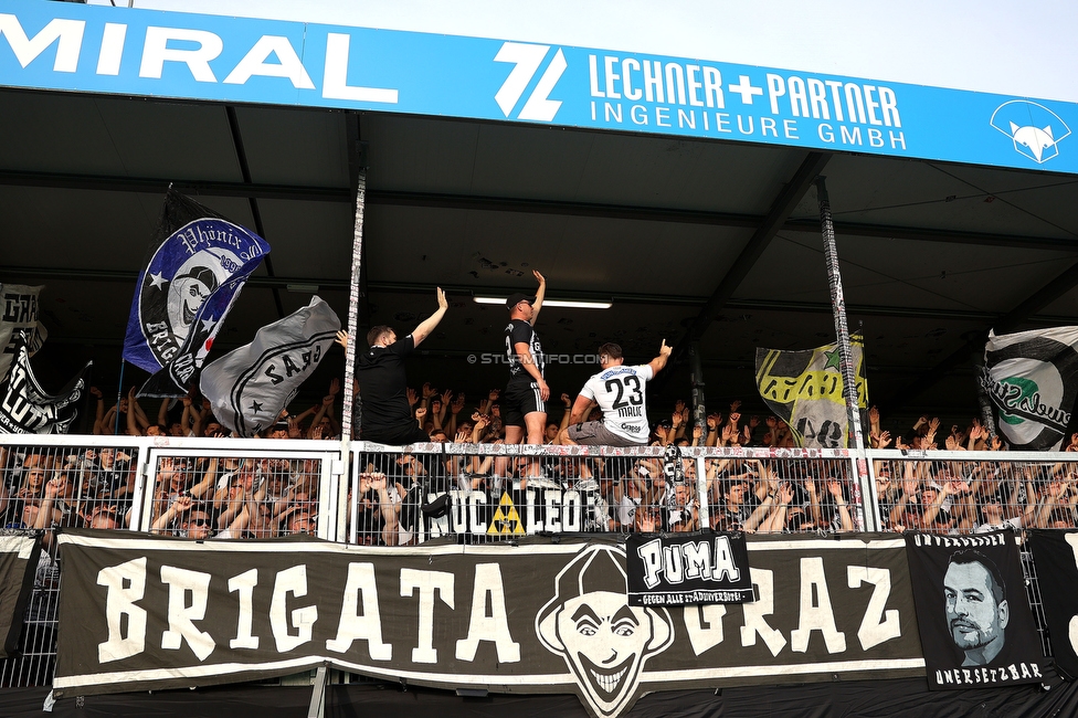 Hartberg - Sturm Graz
Oesterreichische Fussball Bundesliga, 31. Runde, TSV Hartberg - SK Sturm Graz, Profertil Arena Hartberg, 10.05.2026. Foto zeigt Fans von Sturm
