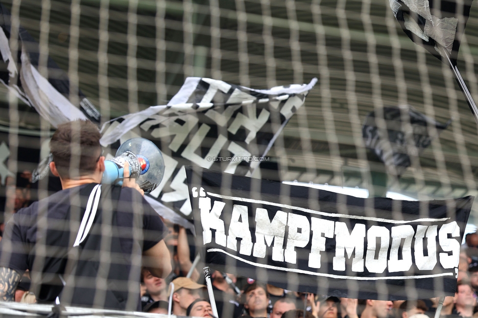 Sturm Graz - Rapid Wien
Oesterreichische Fussball Bundesliga, 32. Runde, SK Sturm Graz - SK Rapid Wien, Stadion Graz-Liebenau, 17.05.2026. Foto zeigt Fans von Sturm
