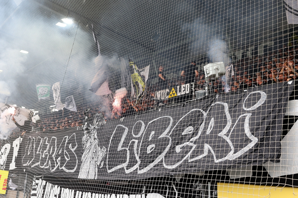 Sturm Graz - Rapid Wien
Oesterreichische Fussball Bundesliga, 32. Runde, SK Sturm Graz - SK Rapid Wien, Stadion Graz-Liebenau, 17.05.2026. Foto zeigt Fans von Sturm mit einem Spruchband
