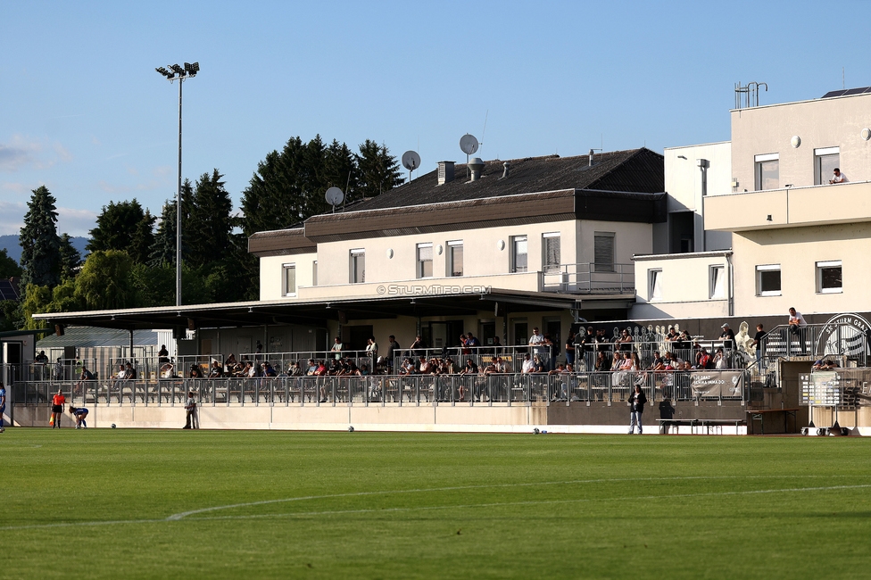 Sturm Damen - St. Poelten
OEFB Frauen Bundesliga, Meistergruppe - 5. Runde, SK Sturm Graz Damen - SKN St. Poelten, Trainingszentrum Messendorf, 22.05.2026. Foto zeigt Fans von Sturm
