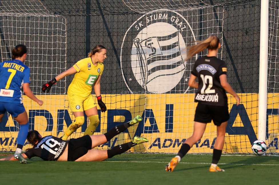 Sturm Damen - St. Poelten
OEFB Frauen Bundesliga, Meistergruppe - 5. Runde, SK Sturm Graz Damen - SKN St. Poelten, Trainingszentrum Messendorf, 22.05.2026. Foto zeigt Stefanie Grossgasteiger (Sturm Damen), Melania Pasar (Sturm Damen) und Lucie Krejcova (Sturm Damen)
