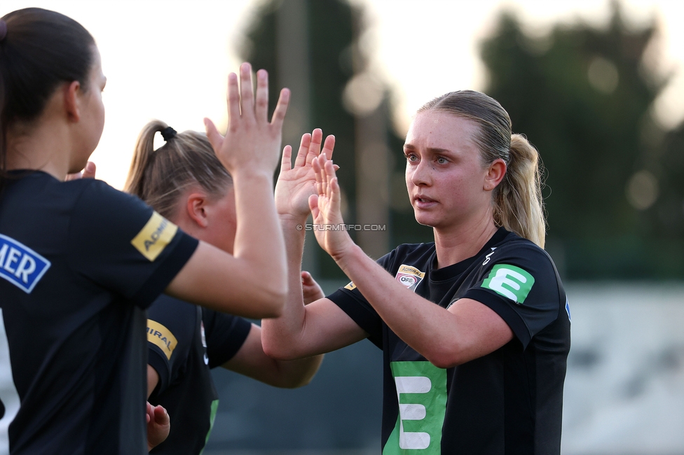 Sturm Damen - St. Poelten
OEFB Frauen Bundesliga, Meistergruppe - 5. Runde, SK Sturm Graz Damen - SKN St. Poelten, Trainingszentrum Messendorf, 22.05.2026. Foto zeigt Ruzica Krajinovic (Sturm Damen) und Fie Steenberg-Hansen (Sturm Damen)
