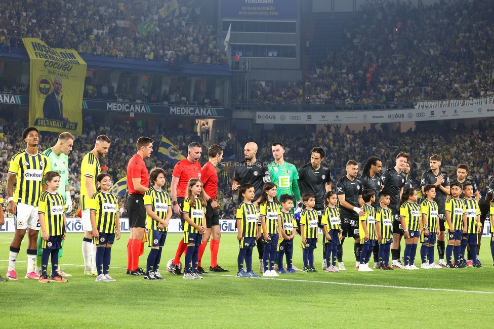 Fenerbahce - Sturm Graz
UEFA Champions League Qualifikation 3. Runde, Fenerbahce SK - SK Sturm Graz, Suekrue Saracoglu Stadion Istanbul, 05.08.2026. Foto zeigt die Mannschaft von Sturm
