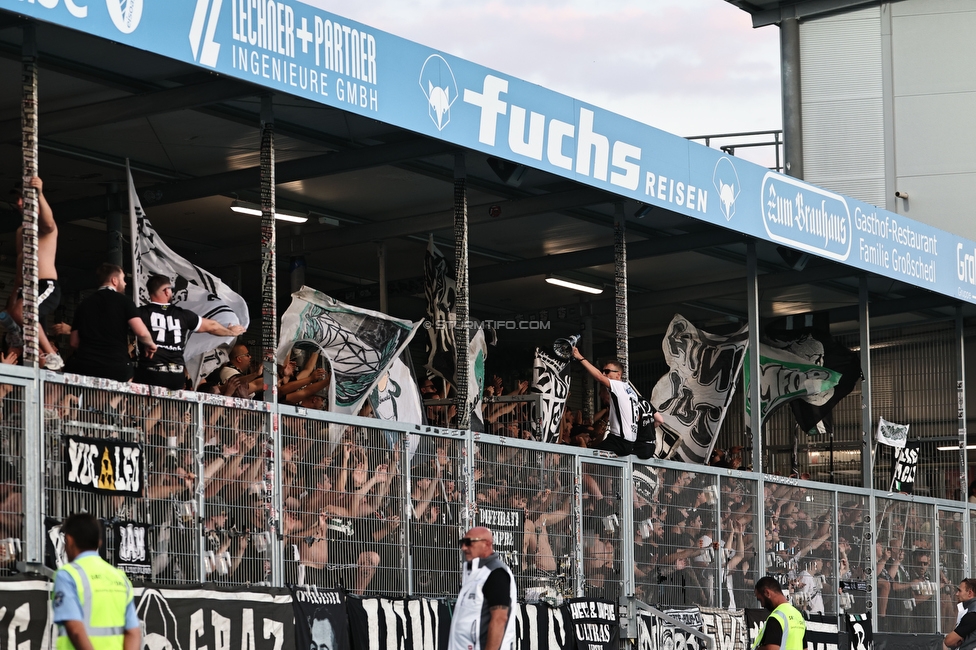 Hartberg - Sturm Graz
Oesterreichische Fussball Bundesliga, 2. Runde, TSV Hartberg - SK Sturm Graz, Arena Hartberg, 08.08.2026.Foto zeigt Fans von Sturm
