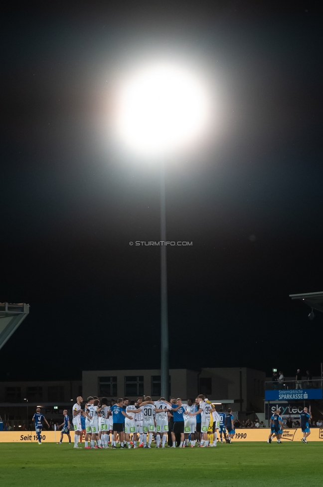 Hartberg - Sturm Graz
Oesterreichische Fussball Bundesliga, 2. Runde, TSV Hartberg - SK Sturm Graz, Arena Hartberg, 08.08.2026.Foto zeigt die Mannschaft von Sturm
