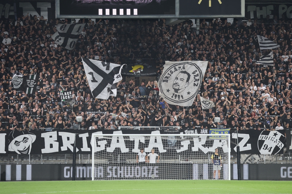 Sturm Graz - Fenerbahce
UEFA Champions League Qualifikation 3. Runde, SK Sturm Graz - Fenerbahce SK, Stadion Graz-Liebenau, 11.08.2026. 

Foto zeigt Fans von Sturm
Schlüsselwörter: brigata