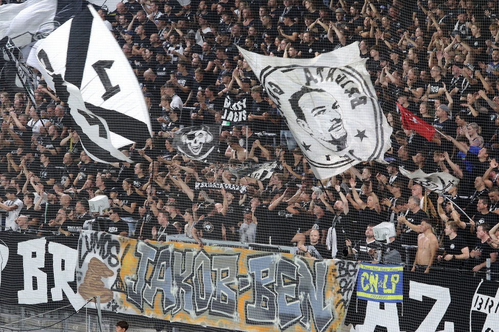 Sturm Graz - Fenerbahce
UEFA Champions League Qualifikation 3. Runde, SK Sturm Graz - Fenerbahce SK, Stadion Graz-Liebenau, 11.08.2026. 

Foto zeigt Fans von Sturm mit einem Spruchband
Schlüsselwörter: brigata baby