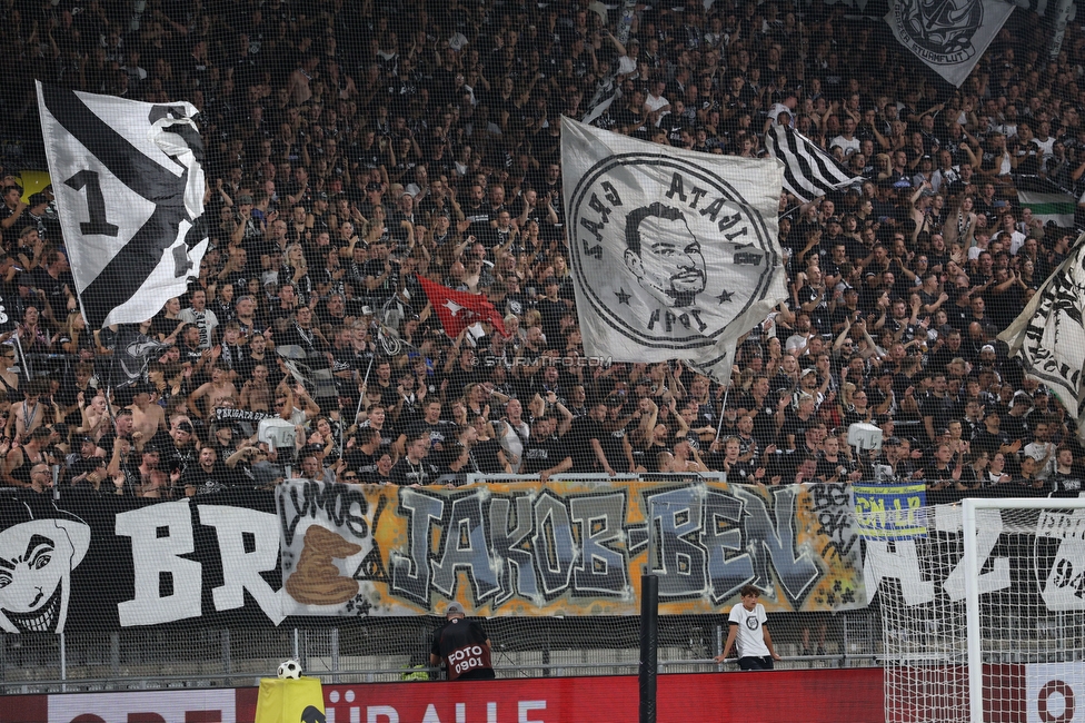Sturm Graz - Fenerbahce
UEFA Champions League Qualifikation 3. Runde, SK Sturm Graz - Fenerbahce SK, Stadion Graz-Liebenau, 11.08.2026. 

Foto zeigt Fans von Sturm mit einem Spruchband
Schlüsselwörter: brigata baby