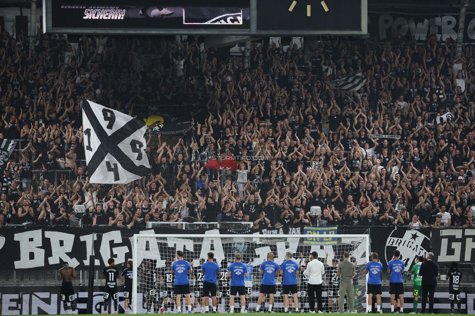 Sturm Graz - Fenerbahce
UEFA Champions League Qualifikation 3. Runde, SK Sturm Graz - Fenerbahce SK, Stadion Graz-Liebenau, 11.08.2026. 

Foto zeigt Fans von Sturm und die Mannschaft von Sturm

