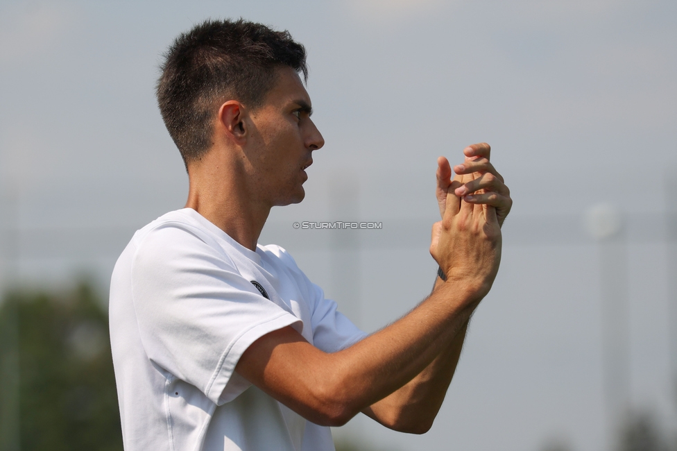 Sturm Frauen - Salzburg
OEFB Frauen Bundesliga, 3. Runde, SK Sturm Graz Frauen - FC Salzburg, Trainingszentrum Messendorf, 16.08.2026. Foto zeigt Tode Djakovic (Cheftrainer Sturm Frauen)
