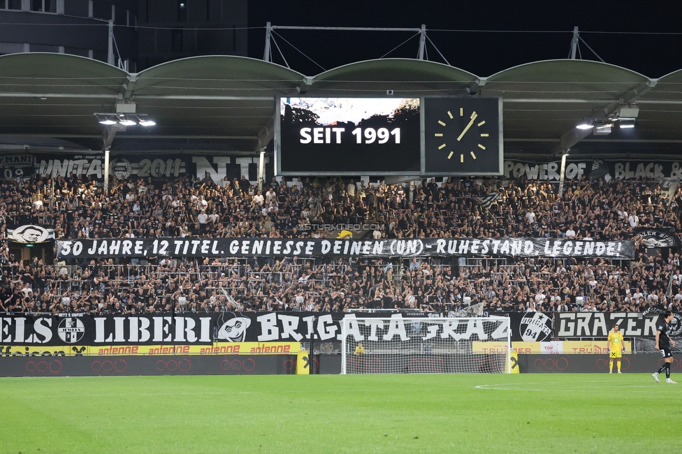 Sturm Graz - Lustenau
Oesterreichische Fussball Bundesliga, 4. Runde, SK Sturm Graz - SC Austria Lustenau, Stadion Graz-Liebenau, 22.08.2026. 

Foto zeigt Fans von Sturm mit einem Spruchband fuer Gerhard Wallner (Masseur Sturm)

