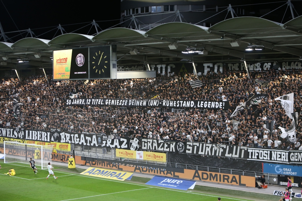 Sturm Graz - Lustenau
Oesterreichische Fussball Bundesliga, 4. Runde, SK Sturm Graz - SC Austria Lustenau, Stadion Graz-Liebenau, 22.08.2026. 

Foto zeigt Fans von Sturm mit einem Spruchband fuer Gerhard Wallner (Masseur Sturm)
