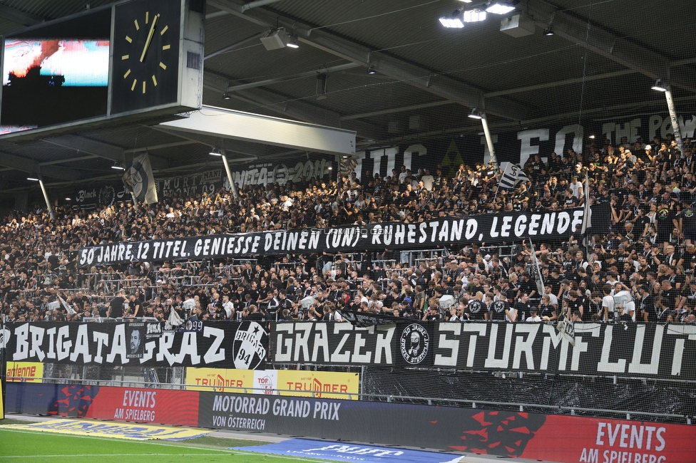 Sturm Graz - Lustenau
Oesterreichische Fussball Bundesliga, 4. Runde, SK Sturm Graz - SC Austria Lustenau, Stadion Graz-Liebenau, 22.08.2026. 

Foto zeigt Fans von Sturm mit einem Spruchband fuer Gerhard Wallner (Masseur Sturm)
