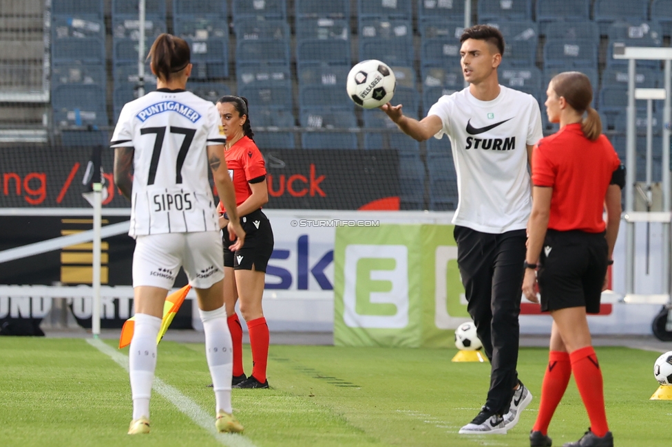 Sturm Frauen - Gintra
UEFA Womens Europa Cup Qualifikation, 1. Runde, SK Sturm Graz Frauen - FC Gintra, Stadion Graz-Liebenau, 26.08.2026.Foto zeigt Tode Djakovic (Cheftrainer Sturm Frauen)
