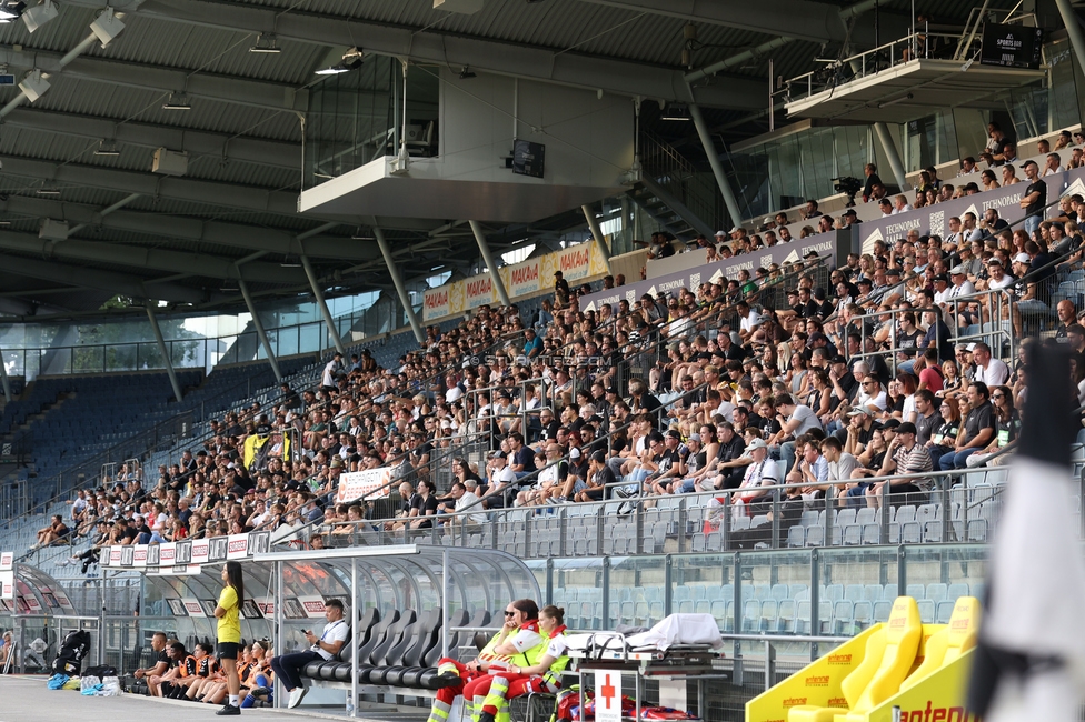 Sturm Frauen - Gintra
UEFA Womens Europa Cup Qualifikation, 1. Runde, SK Sturm Graz Frauen - FC Gintra, Stadion Graz-Liebenau, 26.08.2026.Foto zeigt Fans von Sturm
