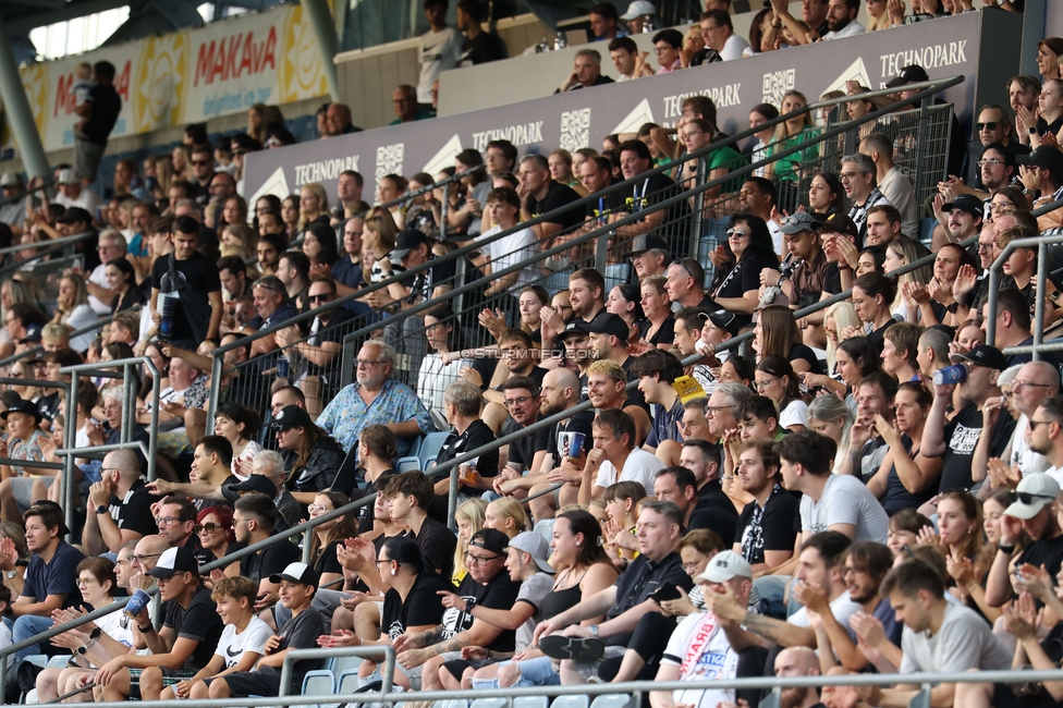 Sturm Frauen - Gintra
UEFA Womens Europa Cup Qualifikation, 1. Runde, SK Sturm Graz Frauen - FC Gintra, Stadion Graz-Liebenau, 26.08.2026.Foto zeigt Fans von Sturm
