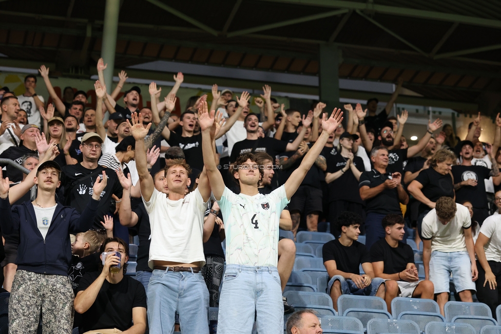 Sturm Frauen - Gintra
UEFA Womens Europa Cup Qualifikation, 1. Runde, SK Sturm Graz Frauen - FC Gintra, Stadion Graz-Liebenau, 26.08.2026.Foto zeigt Fans von Sturm
