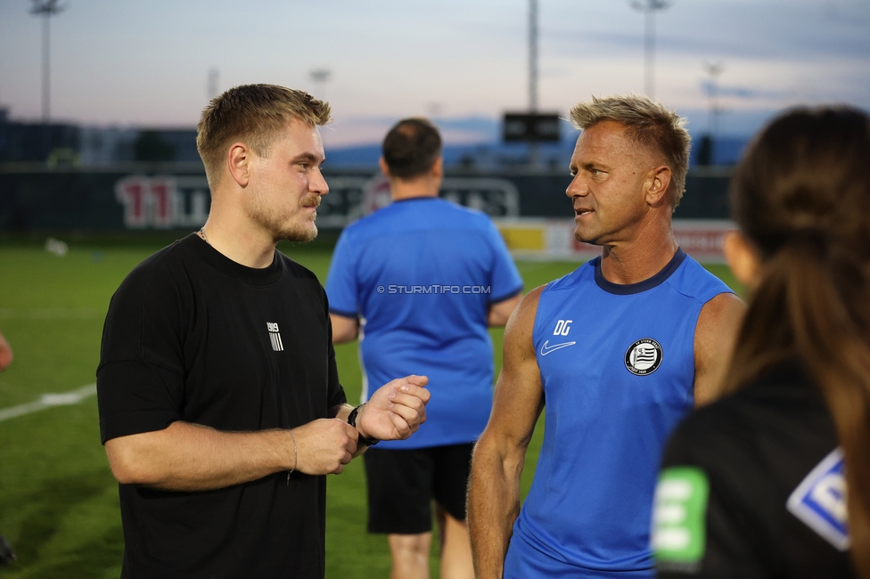 Sturm Frauen - Suedburgenland
OEFB Frauen Bundesliga, 5. Runde, SK Sturm Graz Frauen - SpG Suedburgenland TSV Hartberg, Trainingszentrum Messendorf, 29.08.2026. Foto zeigt Michael Erlitz (Sportdirektor Sturm Frauen) und Daniel Gutschi (Torwart-Trainer Sturm Frauen)
