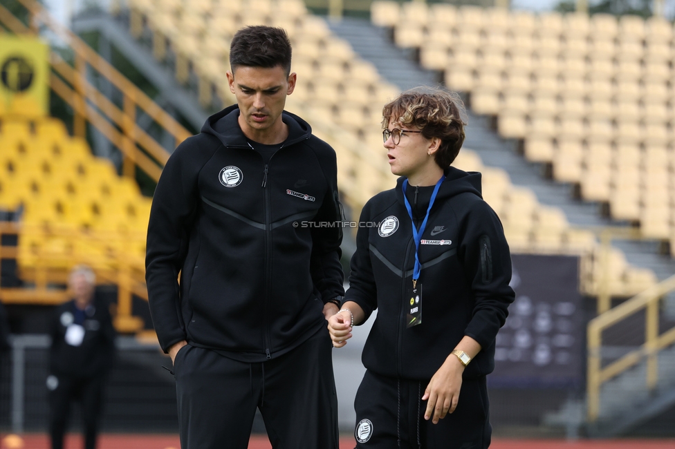 Gintra - Sturm Frauen
UEFA Womens Europa Cup, 1. Runde, FC Gintra - SK Sturm Graz Frauen, Siauliai City Municipal Stadium, 02.09.2026.Foto zeigt Tode Djakovic (Cheftrainer Sturm Frauen) und Leonie Christin Tragl (Sturm Frauen)
