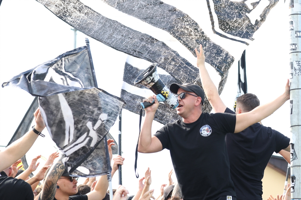 Voitsberg - Sturm Graz
OEFB Cup 2. Runde, TSV Voitsberg - SK Sturm Graz, Muenzer Bioindustrie Sportpark, Voitsberg, 05.09.2026. Foto zeigt Fans von Sturm
