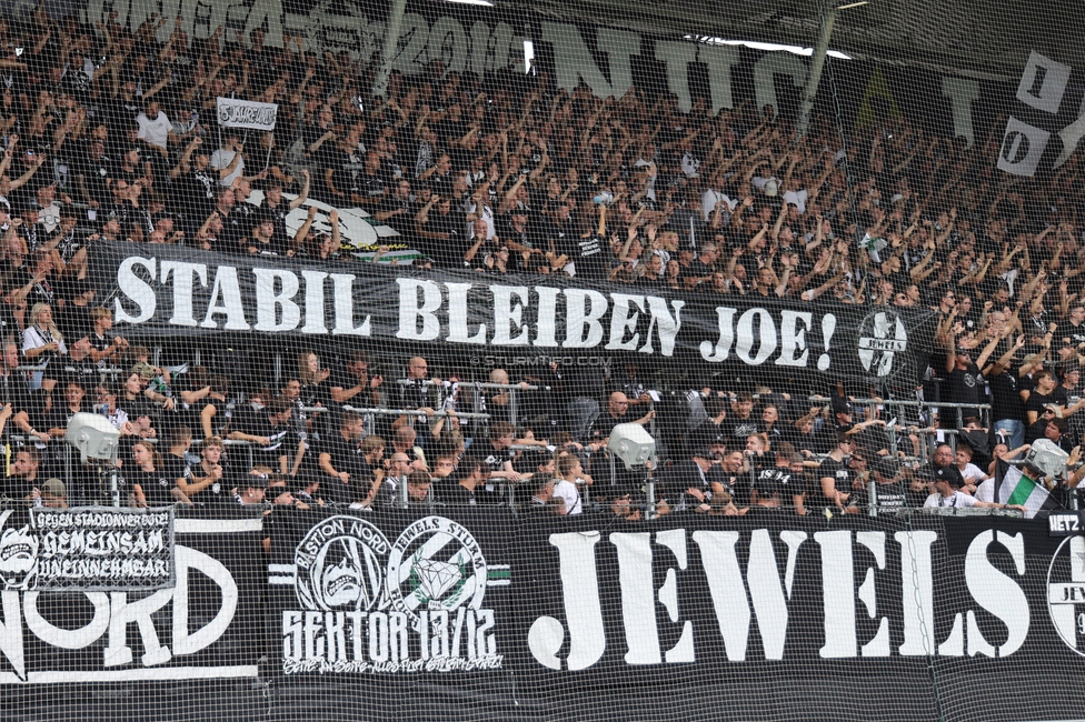 Sturm Graz - LASK
Oesterreichische Fussball Bundesliga, 6. Runde, SK Sturm Graz - Linzer ASK, Stadion Graz-Liebenau, 13.09.2026. Foto zeigt Fans von Sturm mit einem Spruchband
