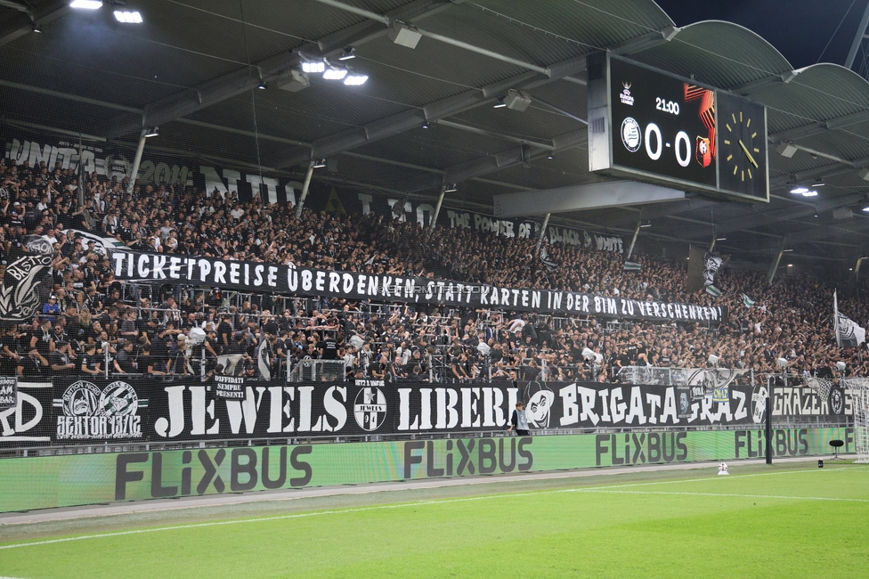 Sturm Graz - Stade Rennes
UEFA Europa League Gruppenphase 1. Spieltag, SK Sturm Graz - Stade Rennes Football Club, Stadion Graz-Liebenau Graz, 16.09.2026. Foto zeigt Fans von Sturm mit einem Spruchband
