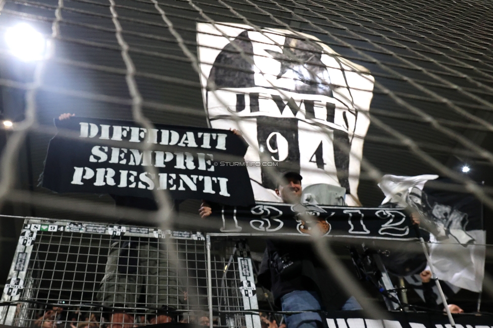 Sturm Graz - Stade Rennes
UEFA Europa League Gruppenphase 1. Spieltag, SK Sturm Graz - Stade Rennes Football Club, Stadion Graz-Liebenau Graz, 16.09.2026. Foto zeigt Fans von Sturm
