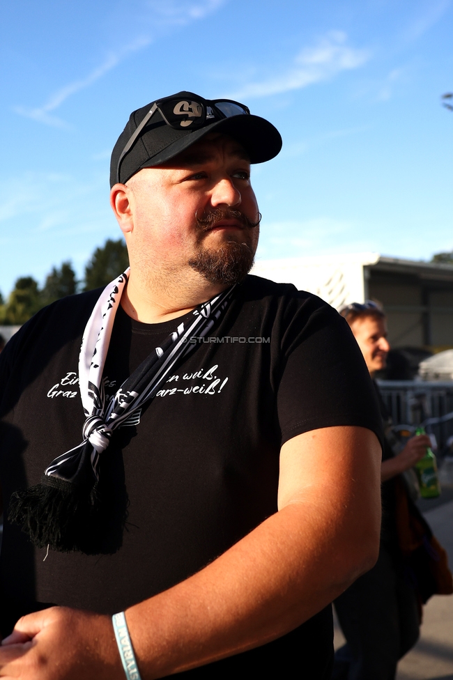 Sturm Frauen - Rapid
OEFB Frauen Bundesliga, 7. Runde, SK Sturm Graz Frauen - SK Rapid, Trainingszentrum Messendorf, 18.09.2026. Foto zeigt Josef Schuster (Stadionsprecher der Sturm Frauen)
