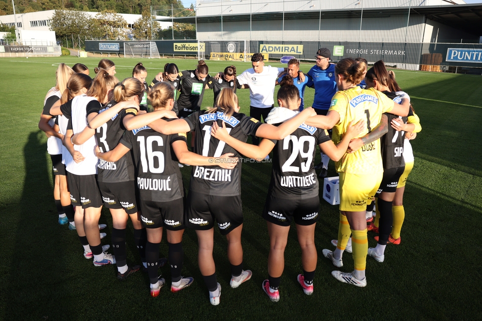 Sturm Frauen - Rapid
OEFB Frauen Bundesliga, 7. Runde, SK Sturm Graz Frauen - SK Rapid, Trainingszentrum Messendorf, 18.09.2026. Foto zeigt die Mannschaft der Sturm Frauen

