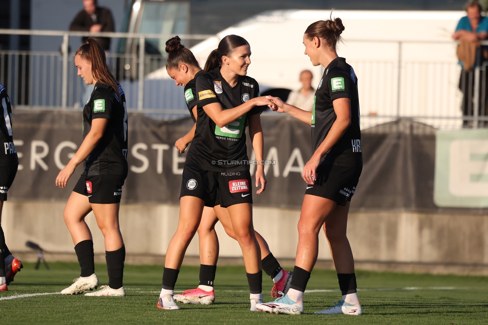Sturm Frauen - Rapid
OEFB Frauen Bundesliga, 7. Runde, SK Sturm Graz Frauen - SK Rapid, Trainingszentrum Messendorf, 18.09.2026. Foto zeigt Marie Spiess (Sturm Frauen) und Laura Krumboeck (Sturm Frauen)
