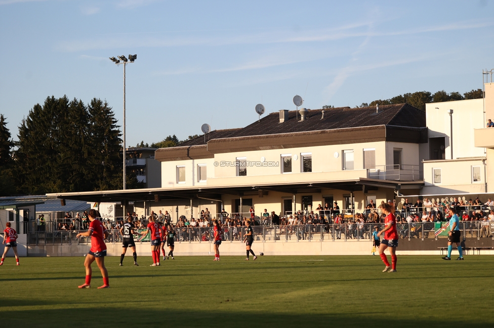 Sturm Frauen - Rapid
OEFB Frauen Bundesliga, 7. Runde, SK Sturm Graz Frauen - SK Rapid, Trainingszentrum Messendorf, 18.09.2026. Foto zeigt Fans von Sturm
