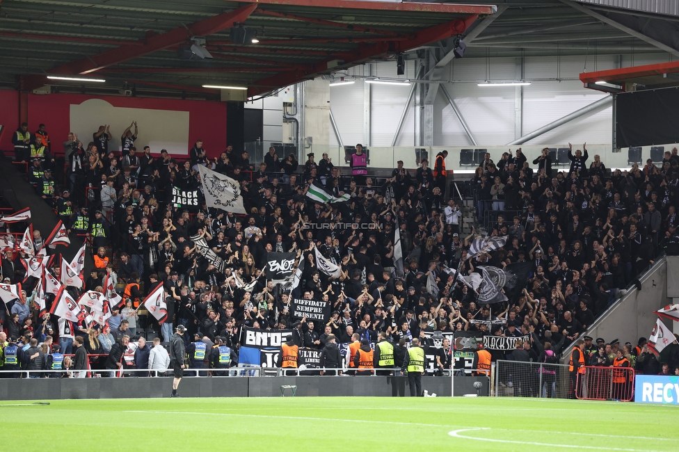 Bournemouth - Sturm Graz
UEFA Europa League Gruppenphase 2. Spieltag, AFC Bournemouth - SK Sturm Graz, Bournemouth Stadium, 15.10.2026. 

Foto zeigt Fans von Sturm
