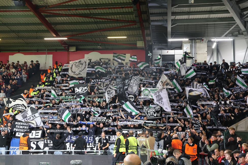Bournemouth - Sturm Graz
UEFA Europa League Gruppenphase 2. Spieltag, AFC Bournemouth - SK Sturm Graz, Bournemouth Stadium, 15.10.2026. 

Foto zeigt Fans von Sturm
