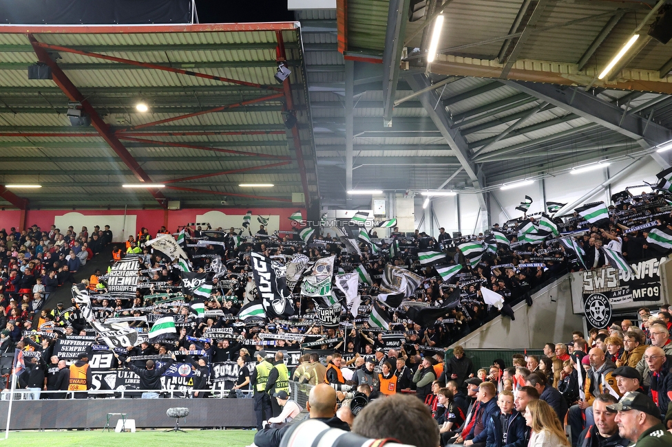 Bournemouth - Sturm Graz
UEFA Europa League Gruppenphase 2. Spieltag, AFC Bournemouth - SK Sturm Graz, Bournemouth Stadium, 15.10.2026. 

Foto zeigt Fans von Sturm
