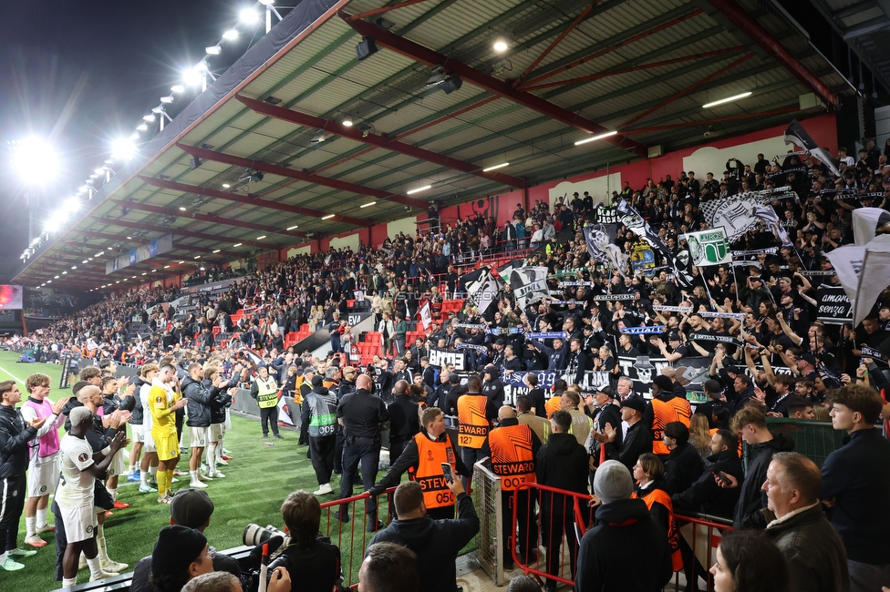 Bournemouth - Sturm Graz
UEFA Europa League Gruppenphase 2. Spieltag, AFC Bournemouth - SK Sturm Graz, Bournemouth Stadium, 15.10.2026. 

Foto zeigt Fans von Sturm und die Mannschaft von Sturm
