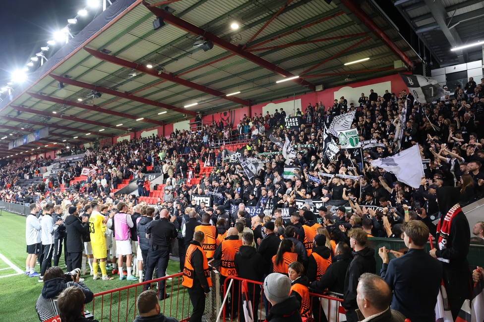 Bournemouth - Sturm Graz
UEFA Europa League Gruppenphase 2. Spieltag, AFC Bournemouth - SK Sturm Graz, Bournemouth Stadium, 15.10.2026. 

Foto zeigt Fans von Sturm und die Mannschaft von Sturm
