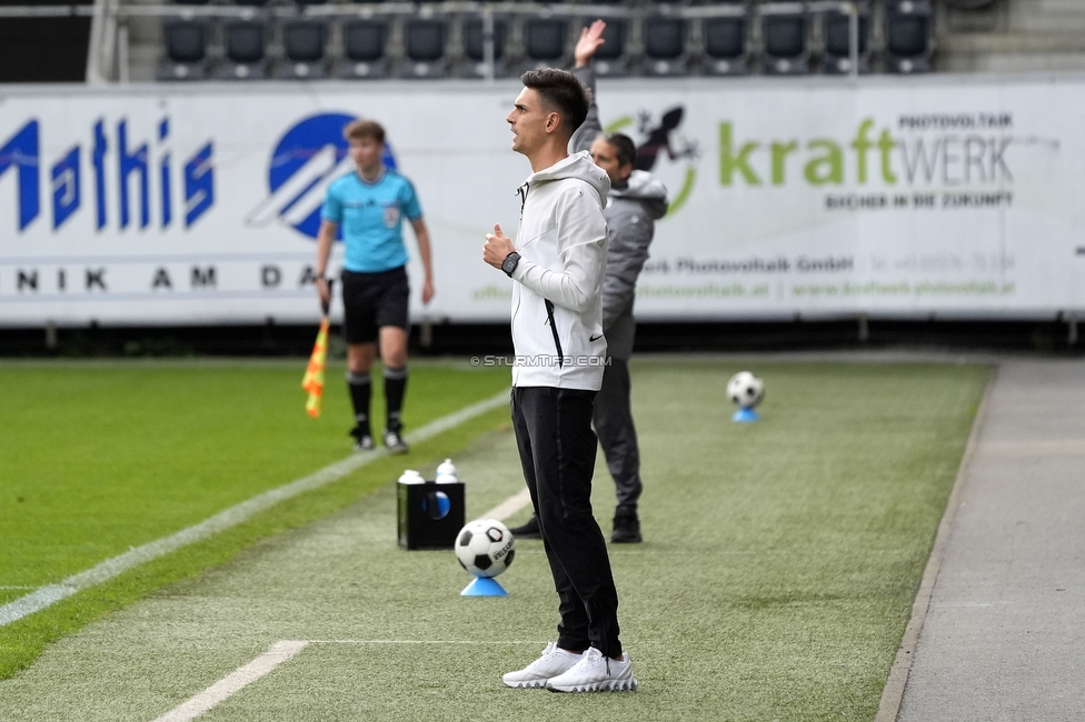 Altach - Sturm Frauen
OEFB Frauen Bundesliga, 10. Runde, SC Rheindort Altach Frauen - SK Sturm Graz Frauen, Stadion Schnabelholz Altach, 18.10.2026

Foto zeigt Tode Djakovic (Cheftrainer Sturm Frauen)
