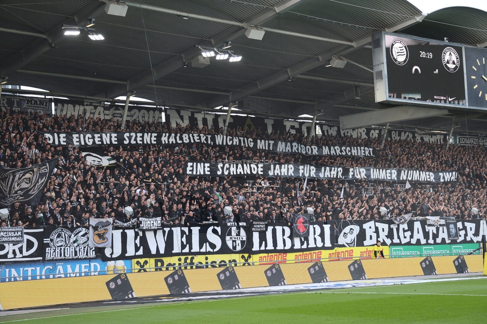 Sturm Graz - GAK
Oesterreichische Fussball Bundesliga, 9. Runde, SK Sturm Graz - Grazer AK, Stadion Graz-Liebenau, 18.10.2026. Foto zeigt Fans von Sturm mit einem Spruchband
